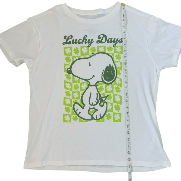 Peanuts Snoopy Lucky Days St Patrick’s Day T-Shirt - Size L - White/Green - NWOT - Picture 5 of 6
